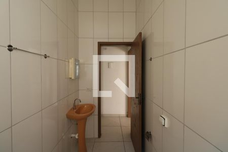 Banheiro de casa para alugar com 1 quarto, 41m² em Serraria, Diadema