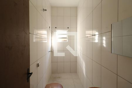 Banheiro de casa para alugar com 1 quarto, 41m² em Serraria, Diadema