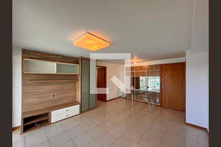 Sala de apartamento para alugar com 2 quartos, 74m² em Barra da Tijuca, Rio de Janeiro