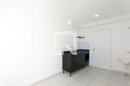 Sala / Cozinha  de apartamento para alugar com 2 quartos, 32m² em Colônia (zona Leste), São Paulo