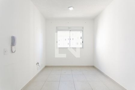 Sala / Cozinha  de apartamento para alugar com 2 quartos, 32m² em Colônia (zona Leste), São Paulo