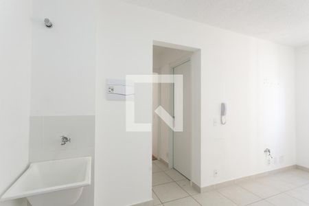Sala / Cozinha  de apartamento para alugar com 2 quartos, 32m² em Colônia (zona Leste), São Paulo