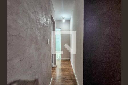Corredor de apartamento à venda com 2 quartos, 56m² em Jardim Santo André, Santo André
