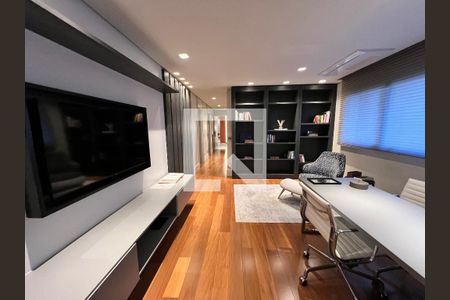 Quarto de apartamento para alugar com 3 quartos, 443m² em Alto de Pinheiros, São Paulo