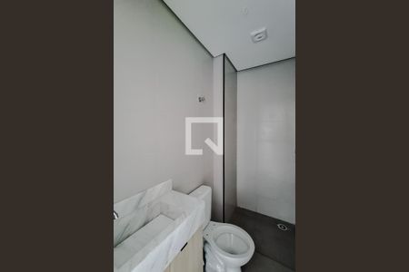 Banheiro de kitnet/studio para alugar com 1 quarto, 24m² em Vila Mariana, São Paulo
