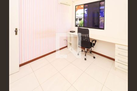 Casa de Condomínio para alugar com 3 quartos, 300m² em Stella Maris, Salvador