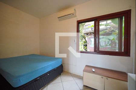 Suíte de apartamento para alugar com 1 quarto, 44m² em Armação, Florianópolis