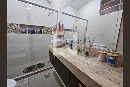Banheiro da suíte  de apartamento para alugar com 1 quarto, 46m² em Tijuca, Rio de Janeiro