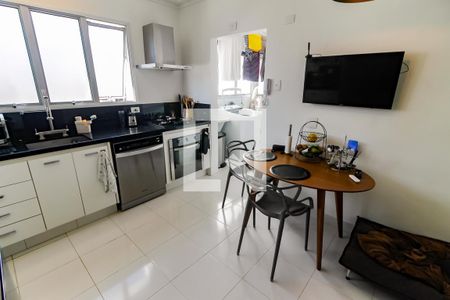 Cozinha - Armários de apartamento para alugar com 4 quartos, 290m² em Real Parque, São Paulo