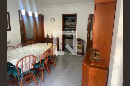 Casa para alugar com 4 quartos, 330m² em Super Quadra Morumbi, São Paulo