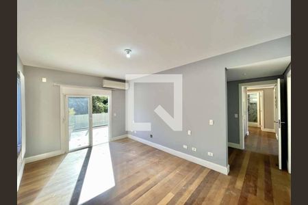 Casa para alugar com 4 quartos, 493m² em Pousada dos Bandeirantes, Carapicuíba