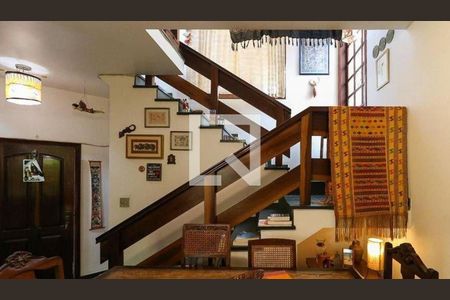 Casa à venda com 3 quartos, 170m² em Jardim Ester Yolanda, São Paulo