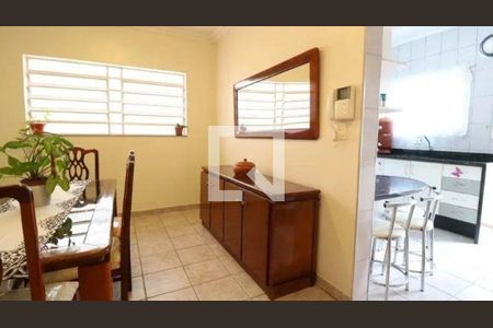 Casa à venda com 4 quartos, 200m² em Jardim Peri Peri, São Paulo
