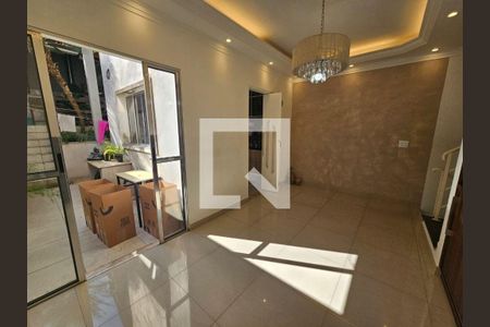 Casa à venda com 3 quartos, 134m² em Jardim Monte Kemel, São Paulo
