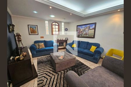 Casa à venda com 3 quartos, 150m² em Jardim Rizzo, São Paulo