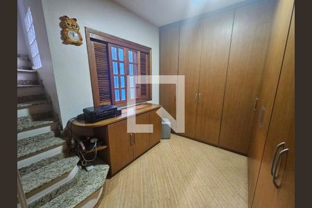 Casa à venda com 4 quartos, 250m² em Jardim Bonfiglioli, São Paulo