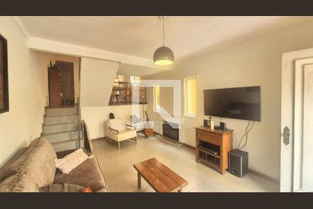 Casa à venda com 3 quartos, 150m² em Jardim Lucia, São Paulo