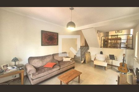 Casa à venda com 3 quartos, 150m² em Jardim Lucia, São Paulo