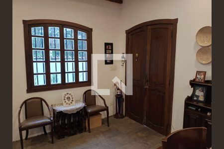 Casa à venda com 4 quartos, 189m² em Butantã, São Paulo