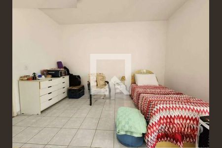 Casa à venda com 3 quartos, 138m² em Jardim Ester Yolanda, São Paulo