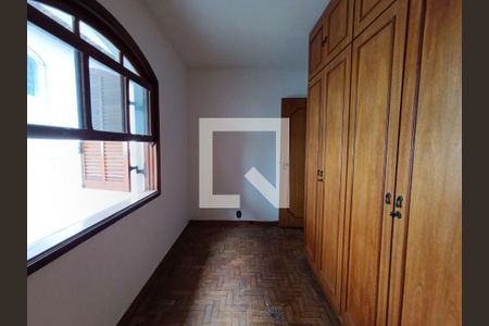 Casa à venda com 3 quartos, 150m² em Jardim Rizzo, São Paulo
