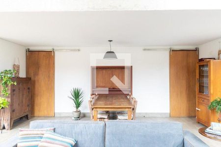 Casa à venda com 4 quartos, 225m² em Butantã, São Paulo