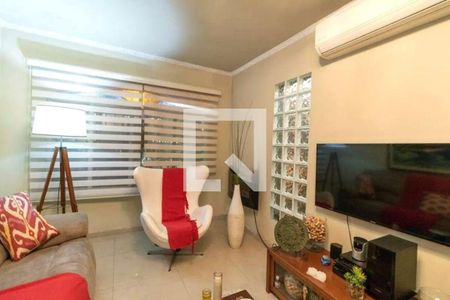 Casa à venda com 4 quartos, 250m² em Butantã, São Paulo