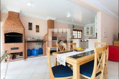 Casa à venda com 5 quartos, 550m² em Parque dos Principes, São Paulo