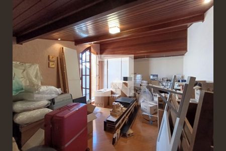 Casa à venda com 3 quartos, 174m² em Parque Ipe, São Paulo