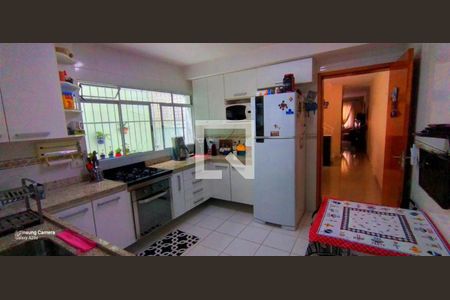 Casa à venda com 3 quartos, 141m² em Vila Tiradentes, São Paulo