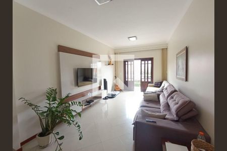 Casa à venda com 3 quartos, 175m² em Rio Pequeno, São Paulo
