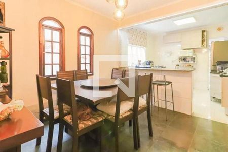 Casa à venda com 3 quartos, 160m² em Jardim Sarah, São Paulo