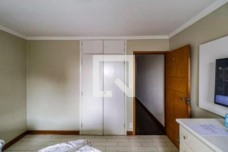 Casa à venda com 3 quartos, 198m² em Cidade dos Bandeirantes, São Paulo