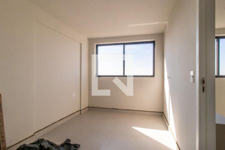 Quarto de kitnet/studio para alugar com 1 quarto, 30m² em Água Verde, Curitiba