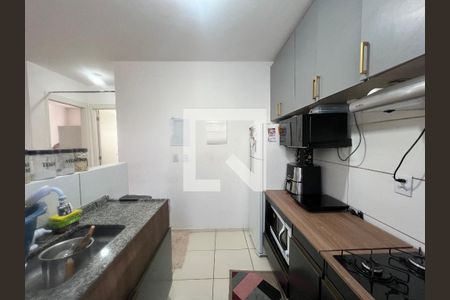 Cozinha de apartamento à venda com 2 quartos, 44m² em Trevo, Belo Horizonte