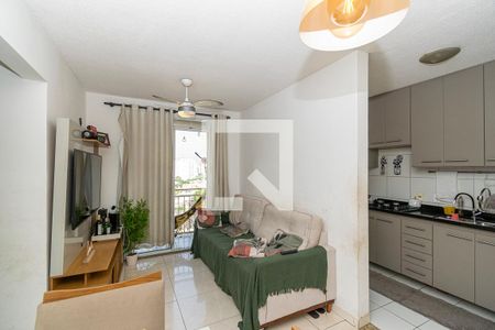 Sala de apartamento para alugar com 2 quartos, 55m² em Parada de Lucas, Rio de Janeiro