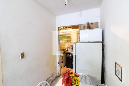 Cozinha de casa para alugar com 1 quarto, 37m² em Guarujá, Porto Alegre