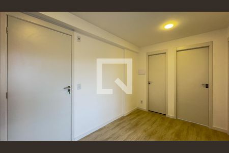 Sala e Cozinha de apartamento para alugar com 2 quartos, 33m² em Jardim Aeroporto, São Paulo