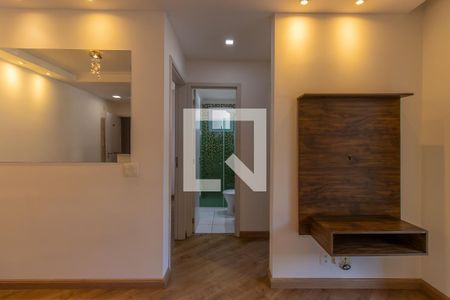 Sala de apartamento para alugar com 2 quartos, 49m² em Lajeado, Cotia