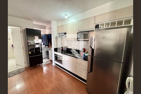 Cozinha  de apartamento à venda com 2 quartos, 49m² em Parque Savoi City, São Paulo