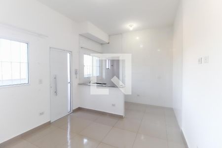 Sala - Cozinha de apartamento para alugar com 1 quarto, 33m² em Parque Paineiras, São Paulo