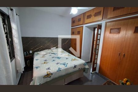 Casa do Fundo de casa à venda com 4 quartos, 240m² em Vila Joaquim Inacio, Campinas