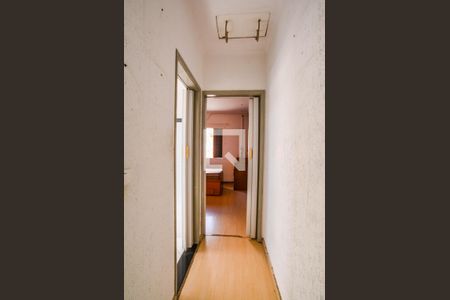 Corredor de casa à venda com 3 quartos, 143m² em Vila Camilópolis, Santo André