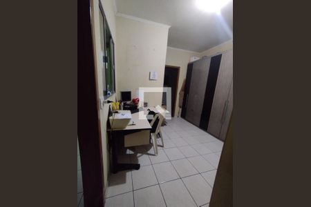 Quarto de casa à venda com 4 quartos, 125m² em Vila Lucinda, Santo André