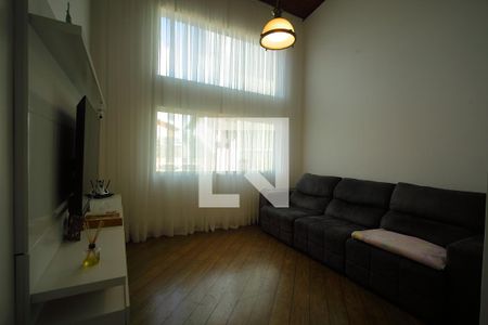 Sala de TV  de casa à venda com 4 quartos, 377m² em Parque dos Passaros, São Bernardo do Campo