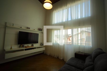 Sala de TV  de casa à venda com 4 quartos, 377m² em Parque dos Passaros, São Bernardo do Campo