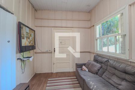 Sala de casa à venda com 6 quartos, 180m² em Teresópolis, Porto Alegre