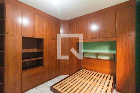Quarto de casa para alugar com 1 quarto, 62m² em Parque Santa Teresa, Carapicuíba