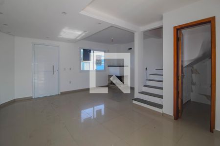 Sala de casa para alugar com 3 quartos, 137m² em Hípica, Porto Alegre