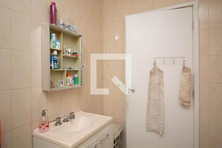 Banheiro social  de casa à venda com 3 quartos, 100m² em Jardim Testae, Guarulhos